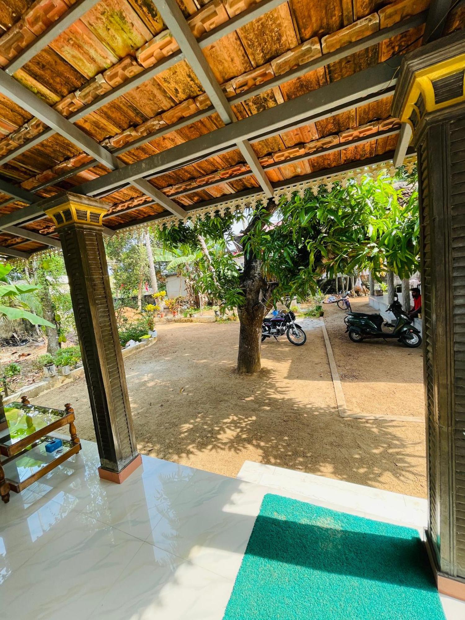 The Munroe Villagio Homey Mundrothuruth Rum bild